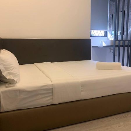 The Daily Hotel Кота Кинабалу Екстериор снимка