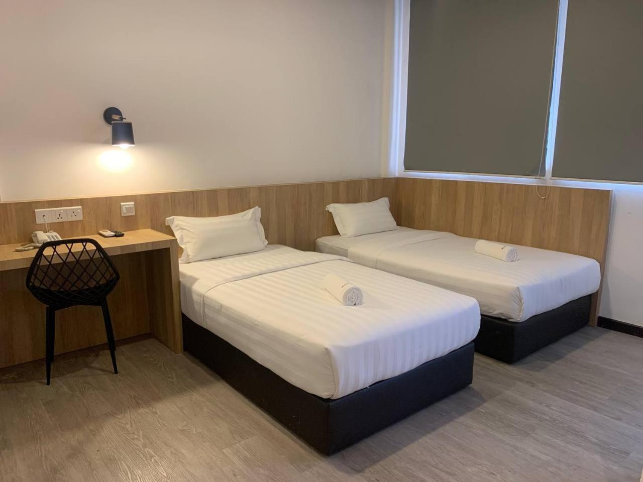 The Daily Hotel Кота Кинабалу Екстериор снимка