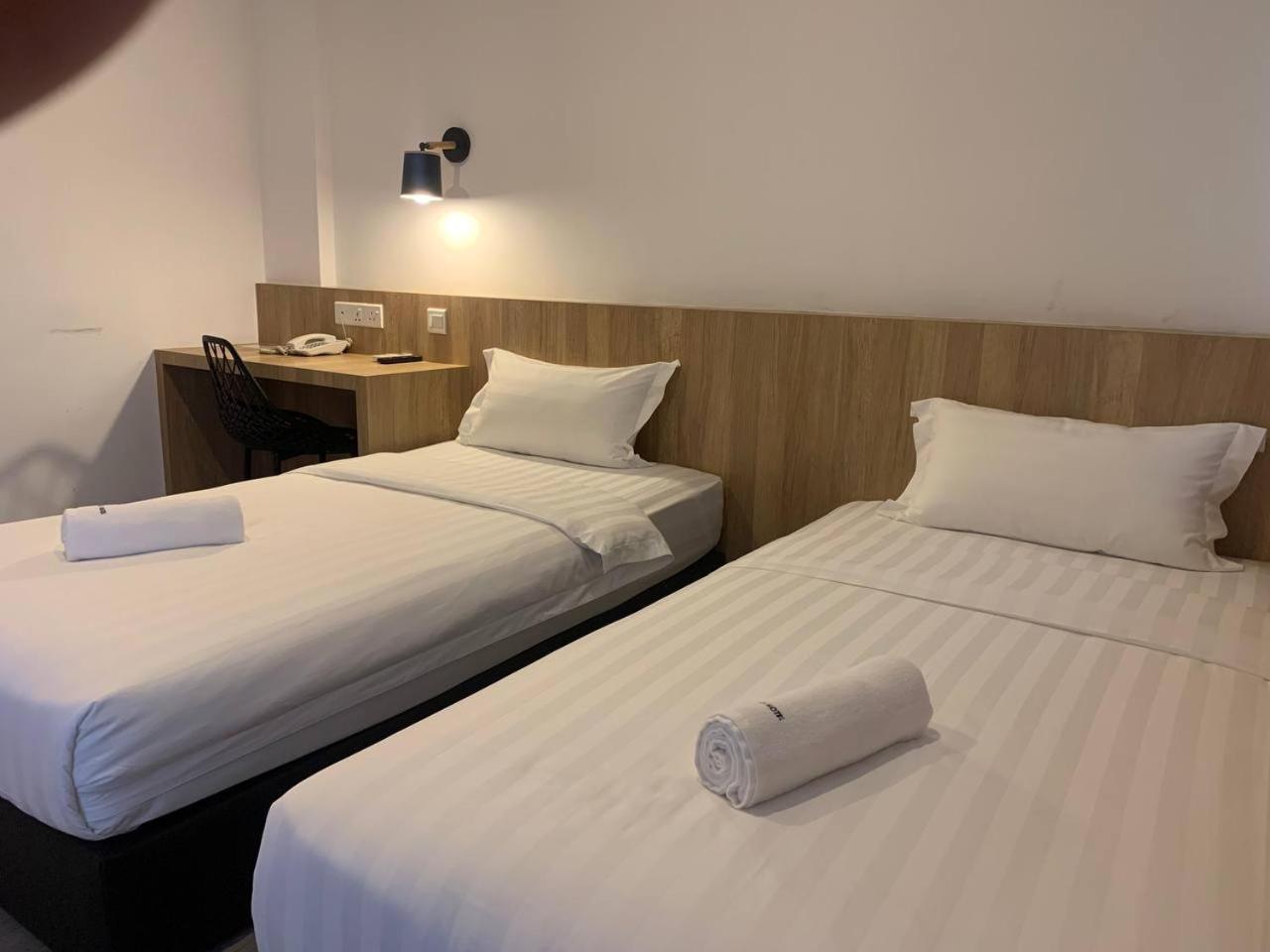 The Daily Hotel Кота Кинабалу Екстериор снимка