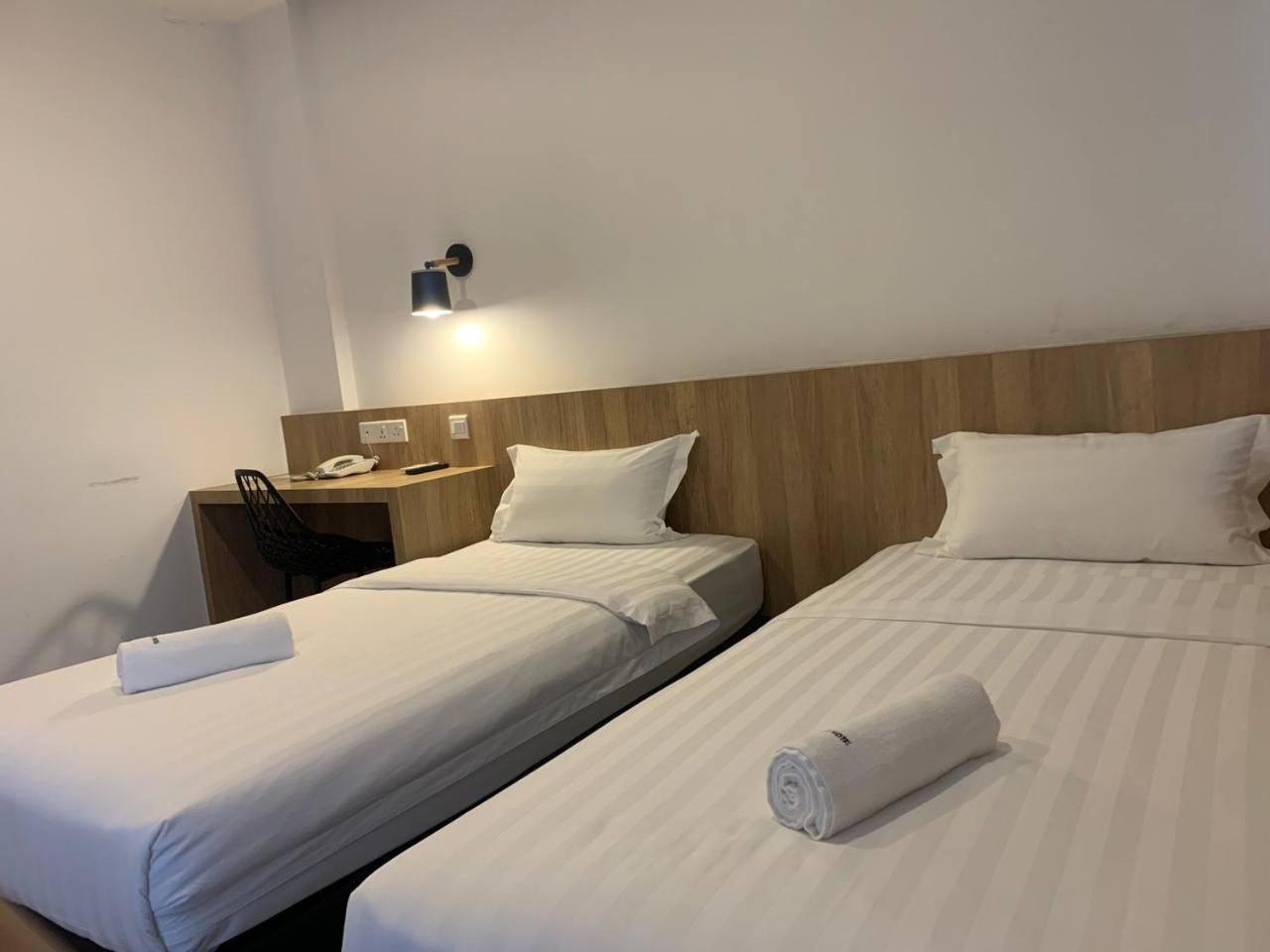 The Daily Hotel Кота Кинабалу Екстериор снимка