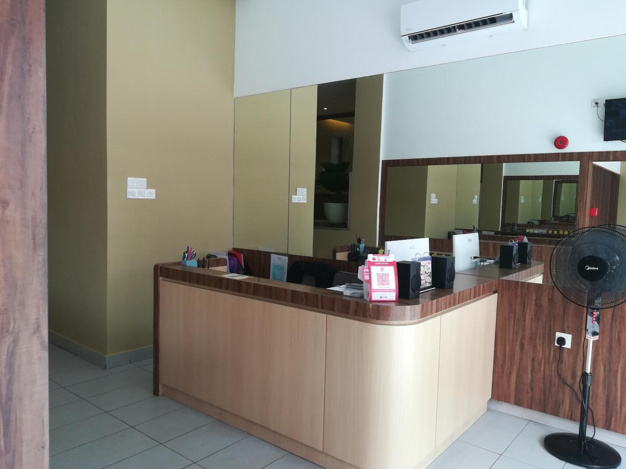 The Daily Hotel Кота Кинабалу Екстериор снимка